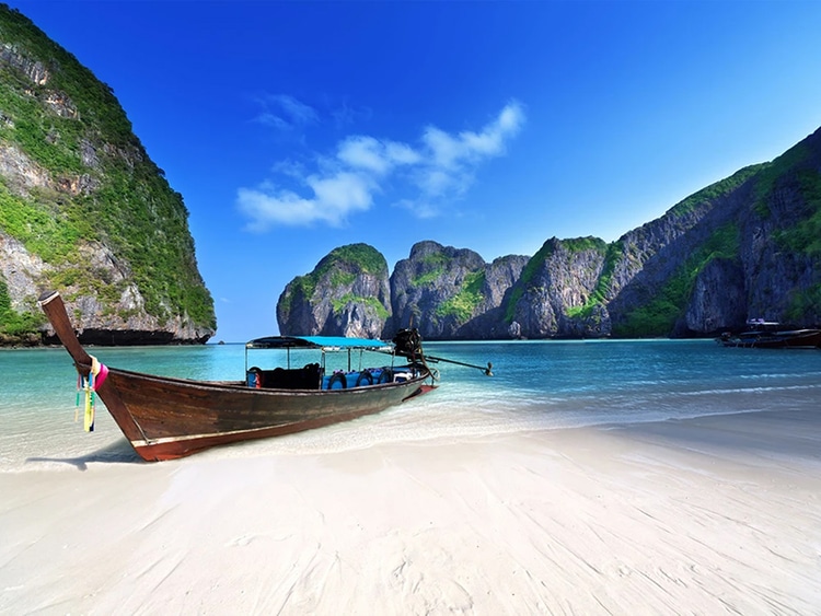 Flights to Bangkok and Phuket