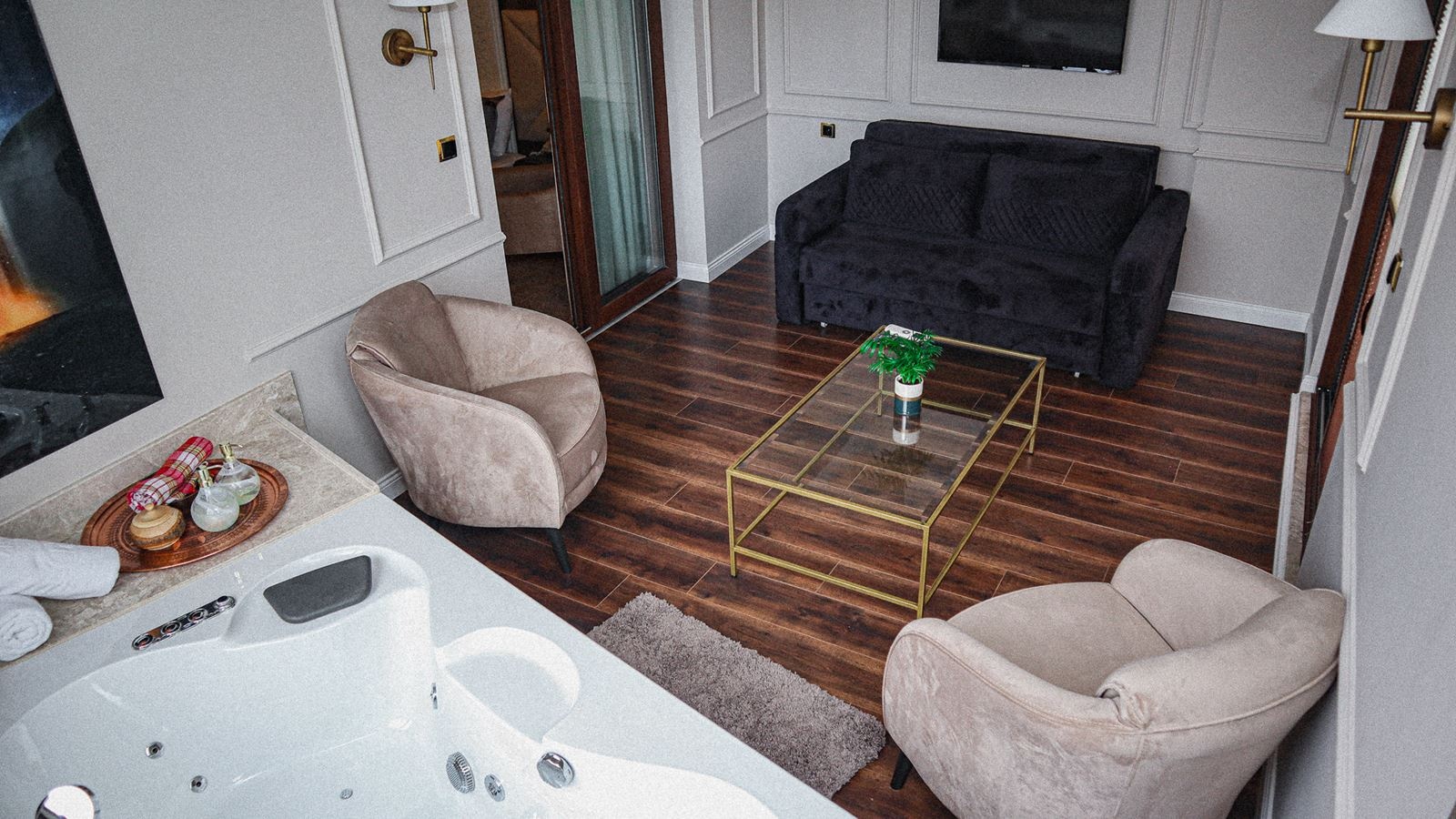 rooms-deluxe-suit-oda