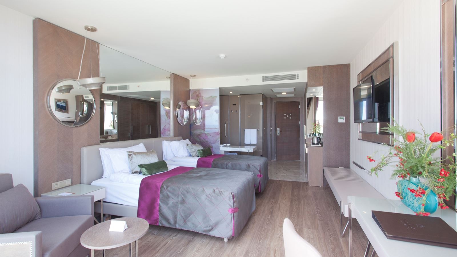 rooms-standart-land-view-room