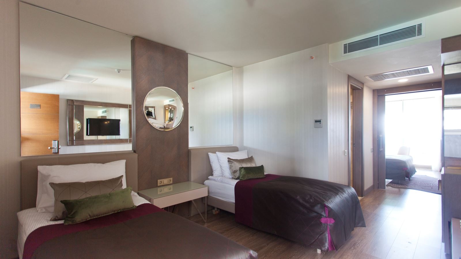 rooms-family-room-sea-view