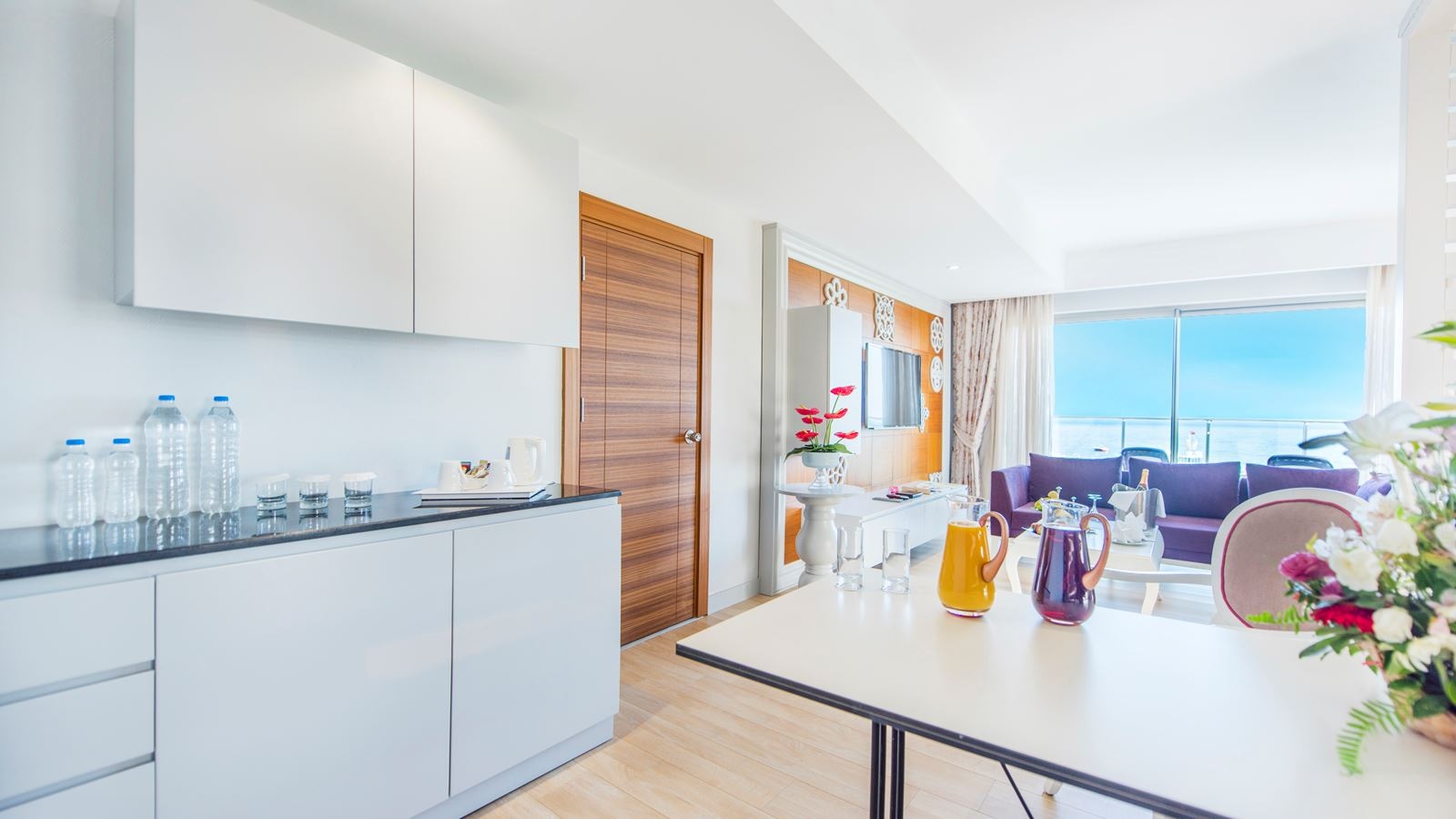 rooms-king-suit-2-bedrooms