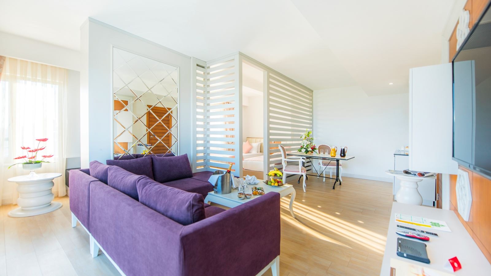 rooms-king-suit-2-bedrooms