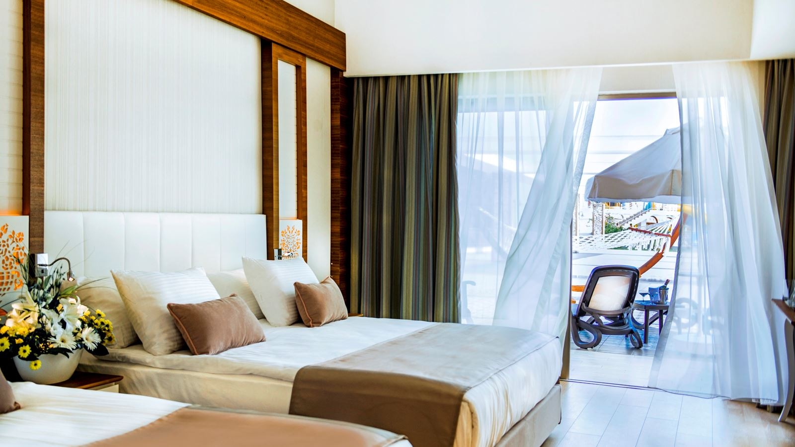 rooms-standard-room-sea-side-view