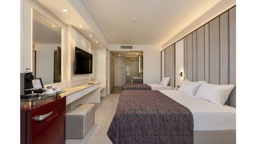 rooms-standard-room-land-view