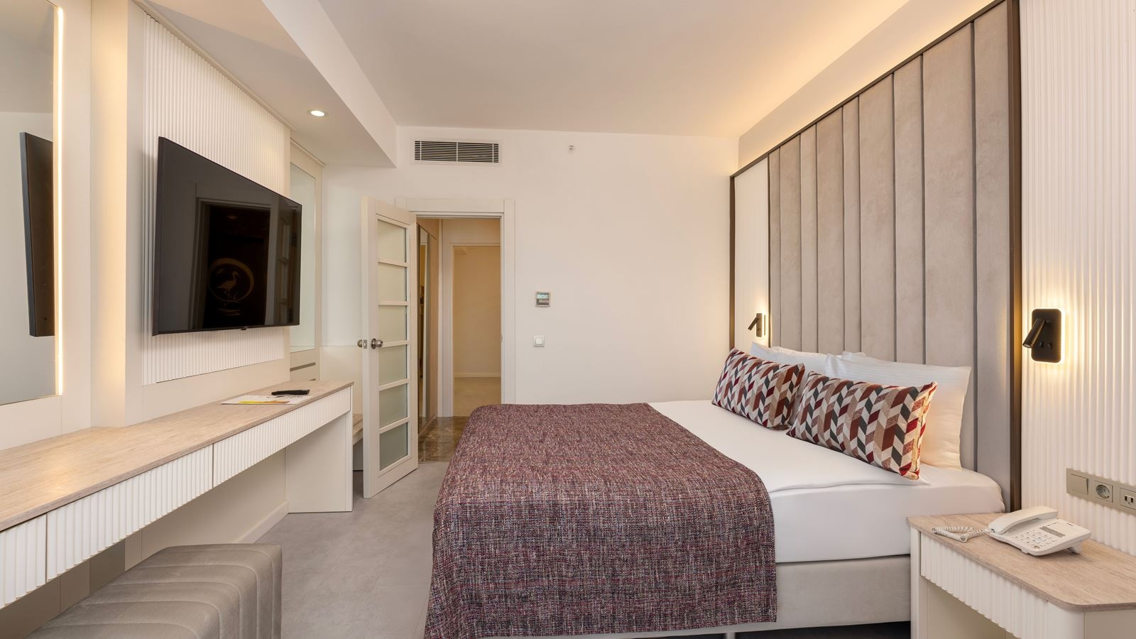 rooms-family-room-sea-side-view-2-bedrooms