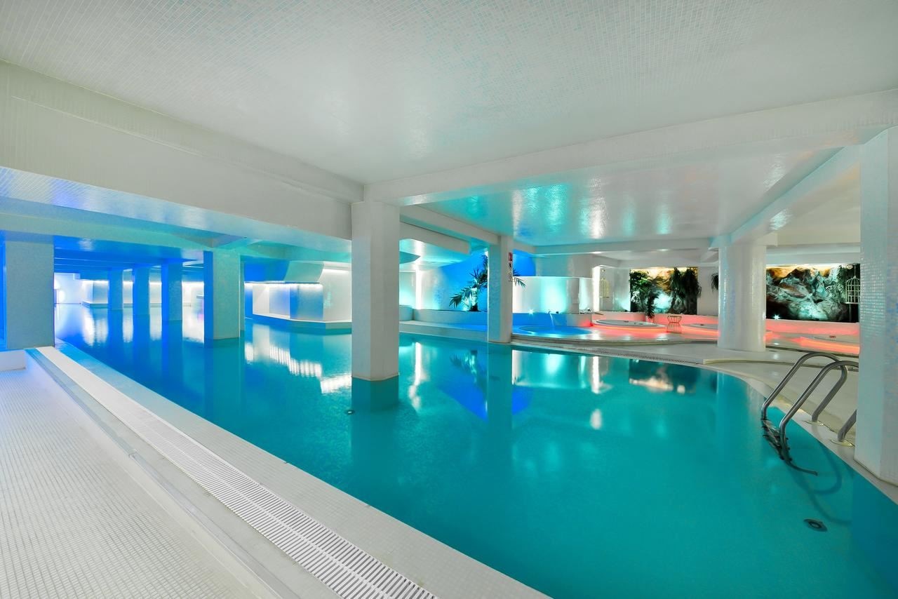 pools-indoor-pool