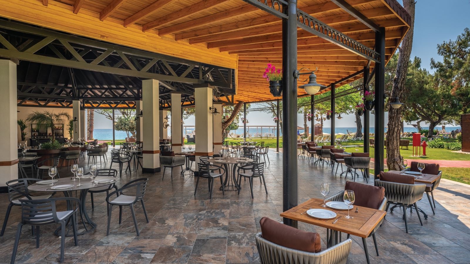 restaurants-downtown-restaurant