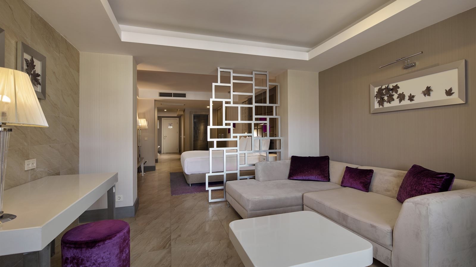 rooms-deluxe-room-mountain-view