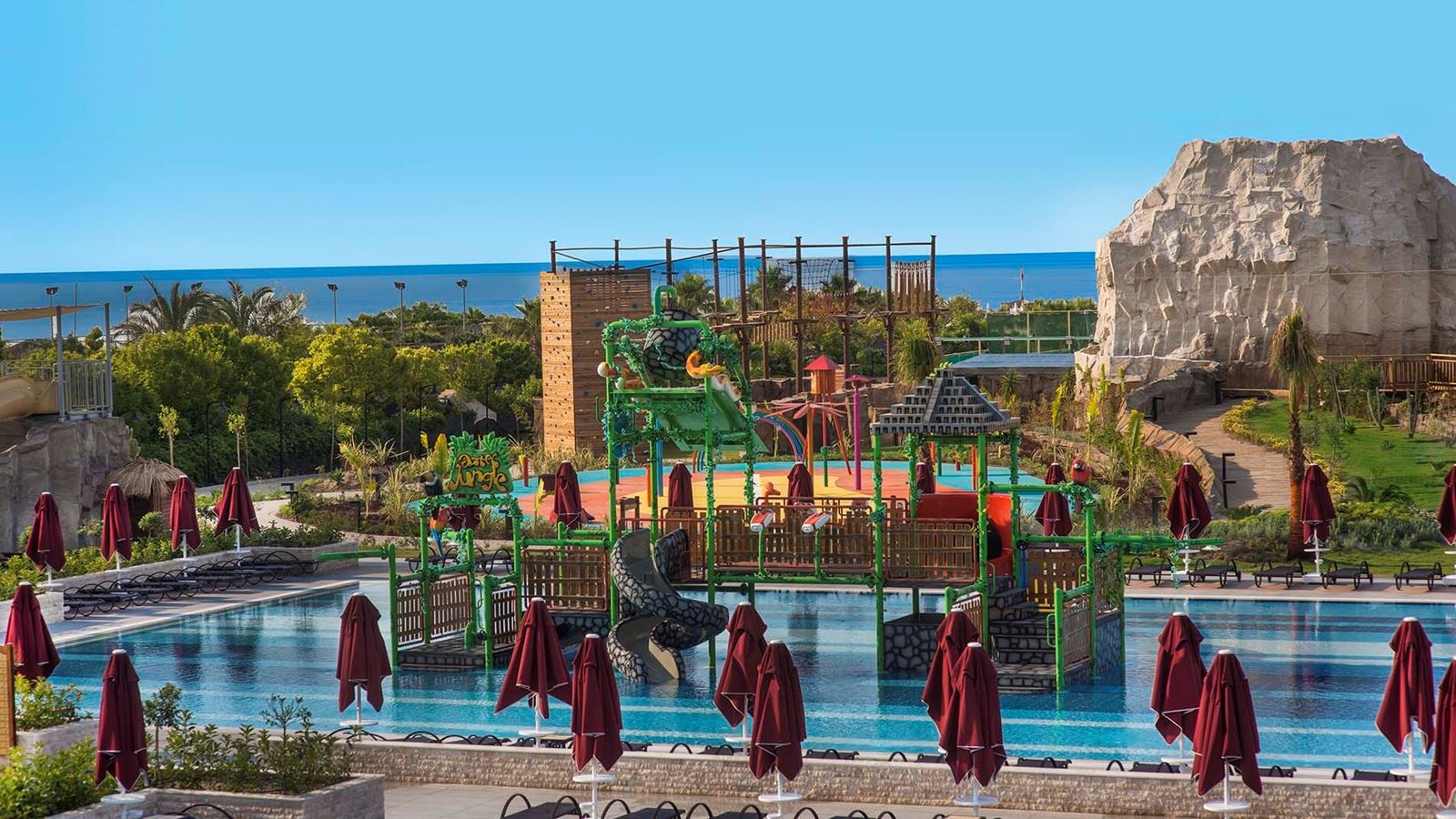 water-park-outdoor-pool