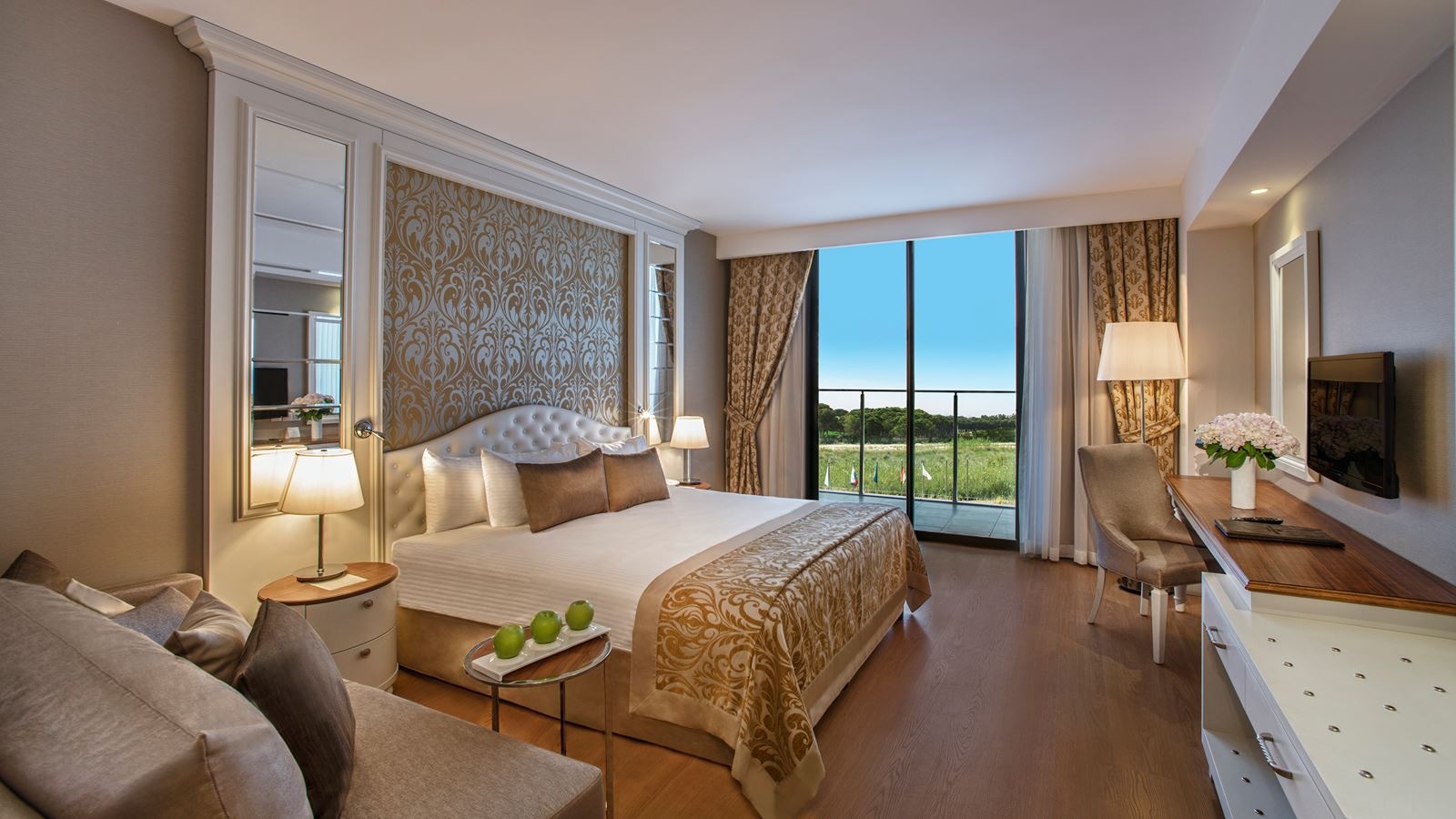 rooms-main-building-standard-room-sea-view