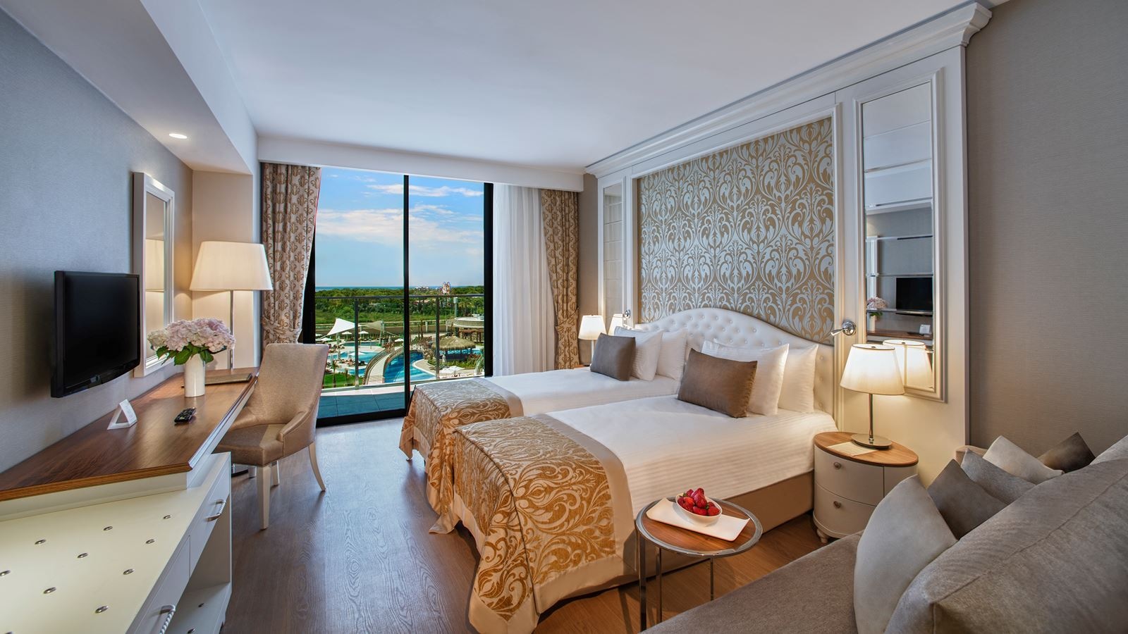 rooms-main-building-standard-room-side-sea-view