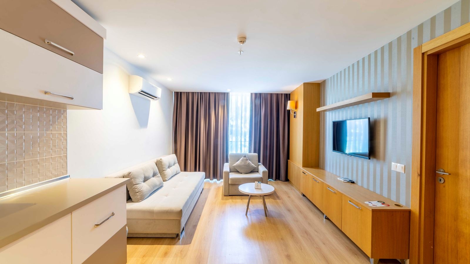 rooms-aska-river-side-anex-building-family-room