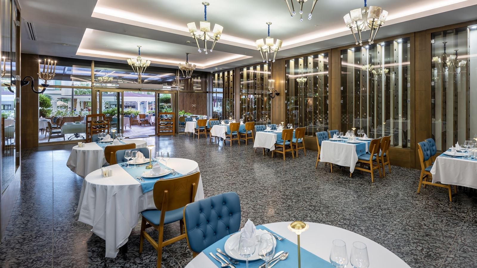 restaurants-italian-cuisine-a-la-carte-restaurant