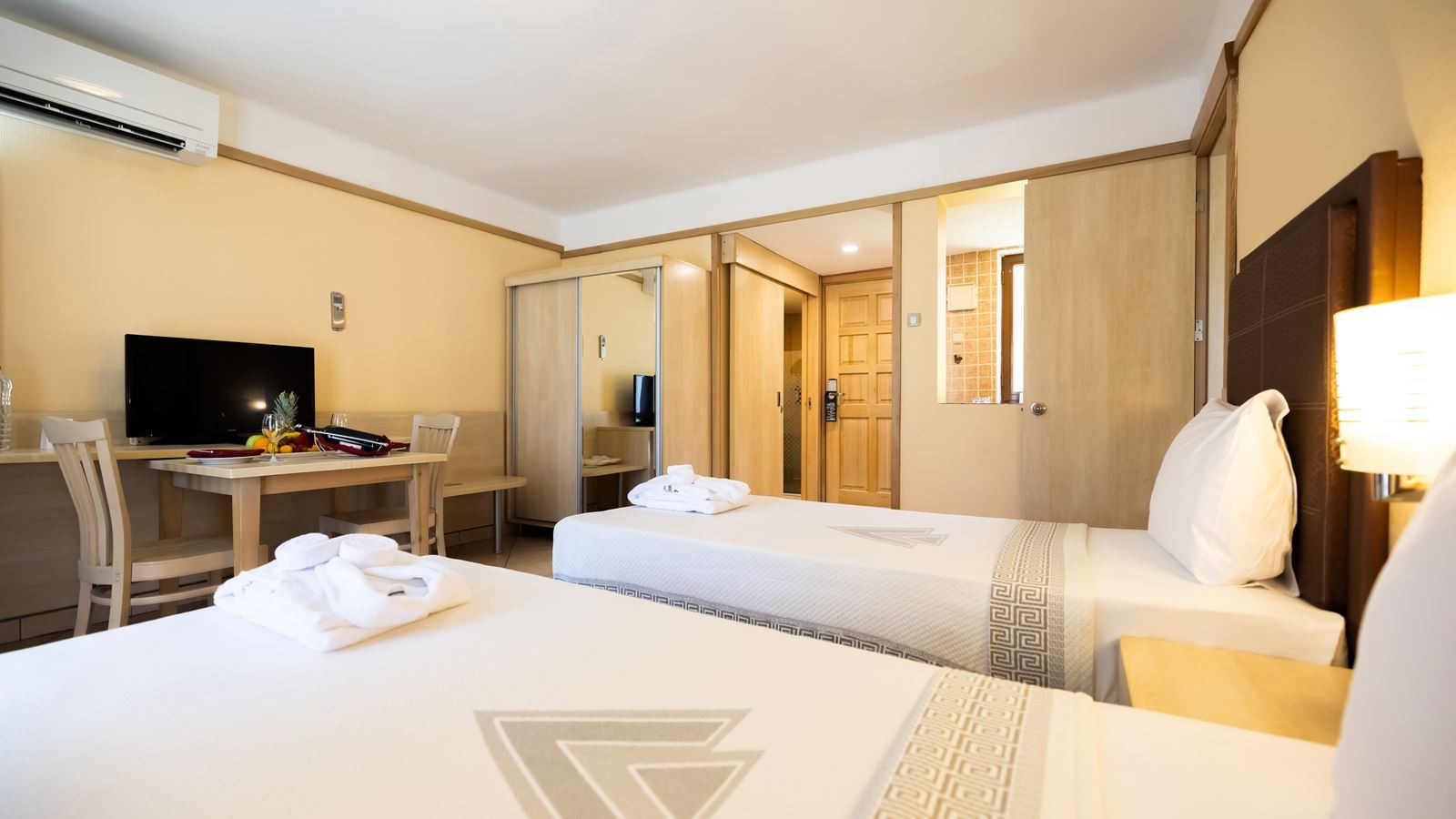 rooms-family-room-2-bedrooms