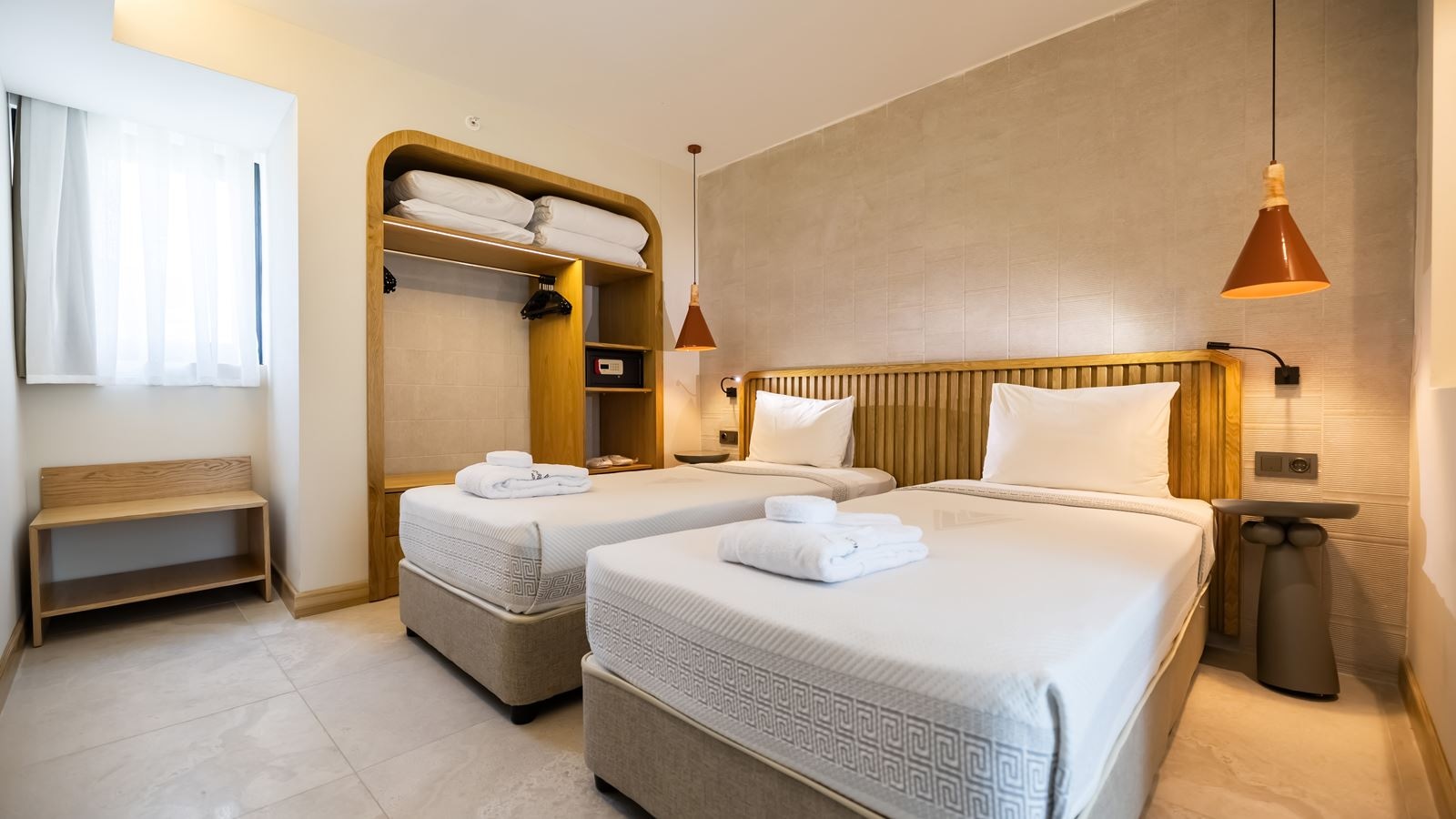 rooms-family-room-3-rooms