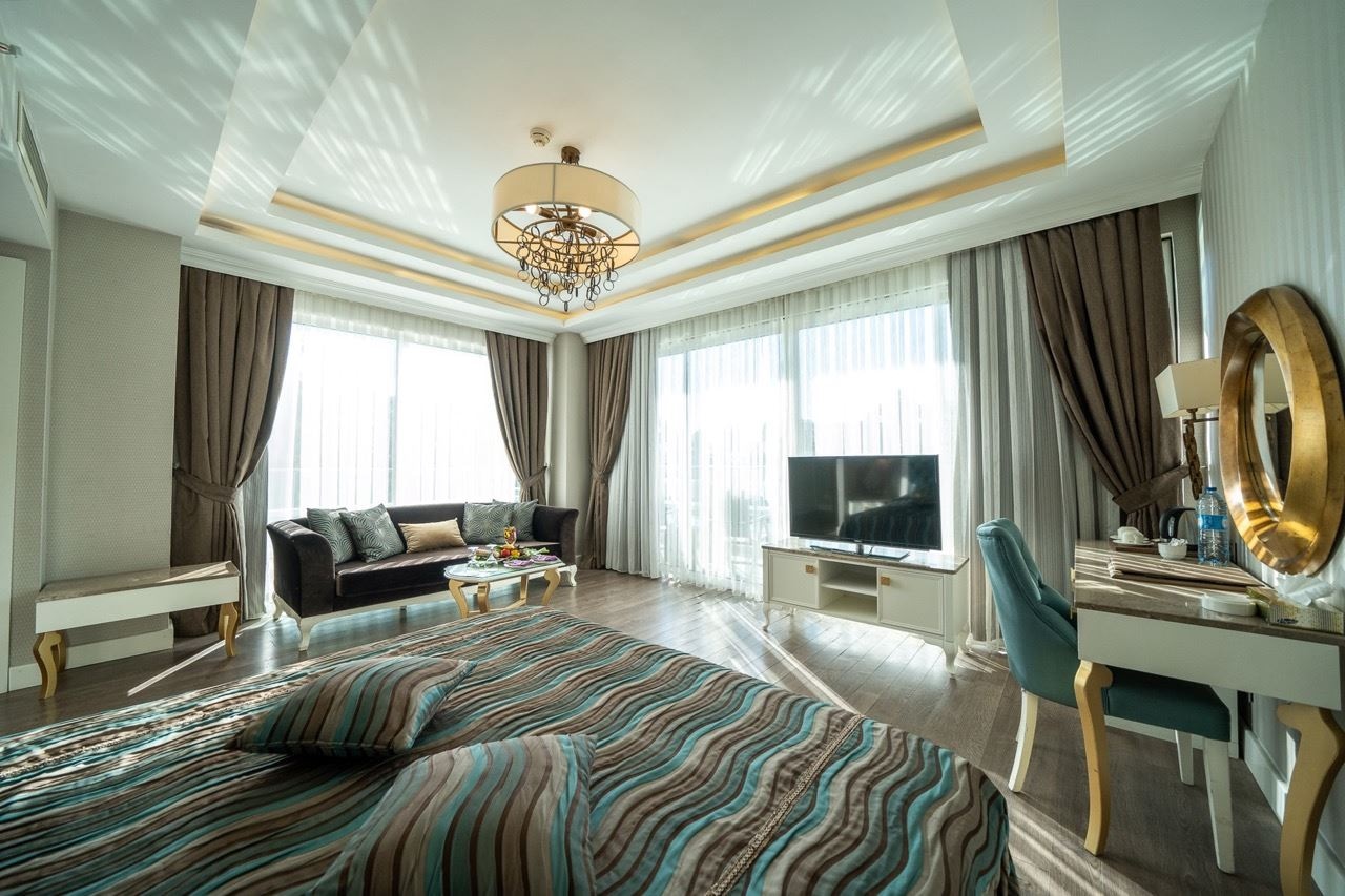 rooms-corner-deluxe-room