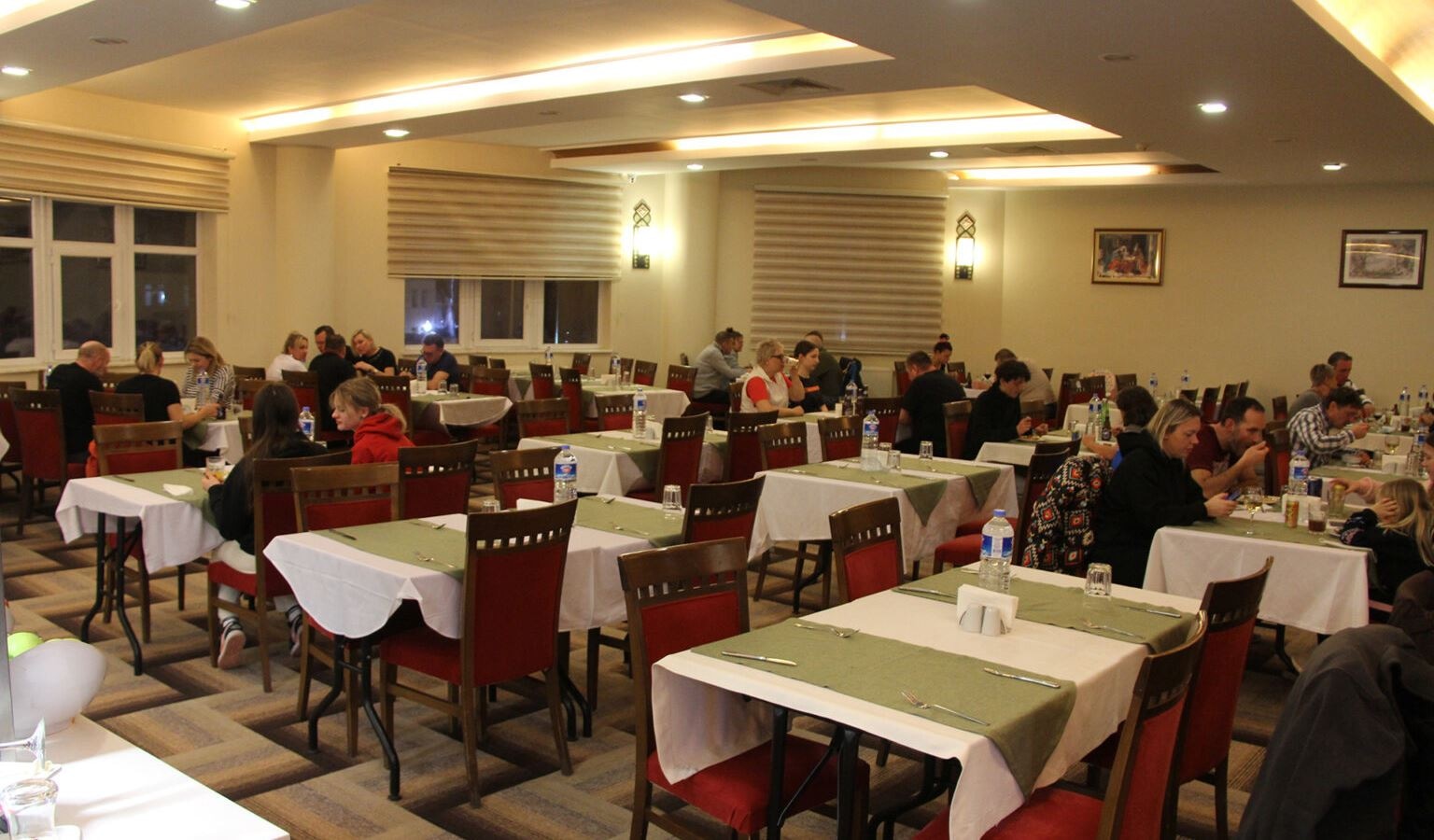 restaurants-restaurants