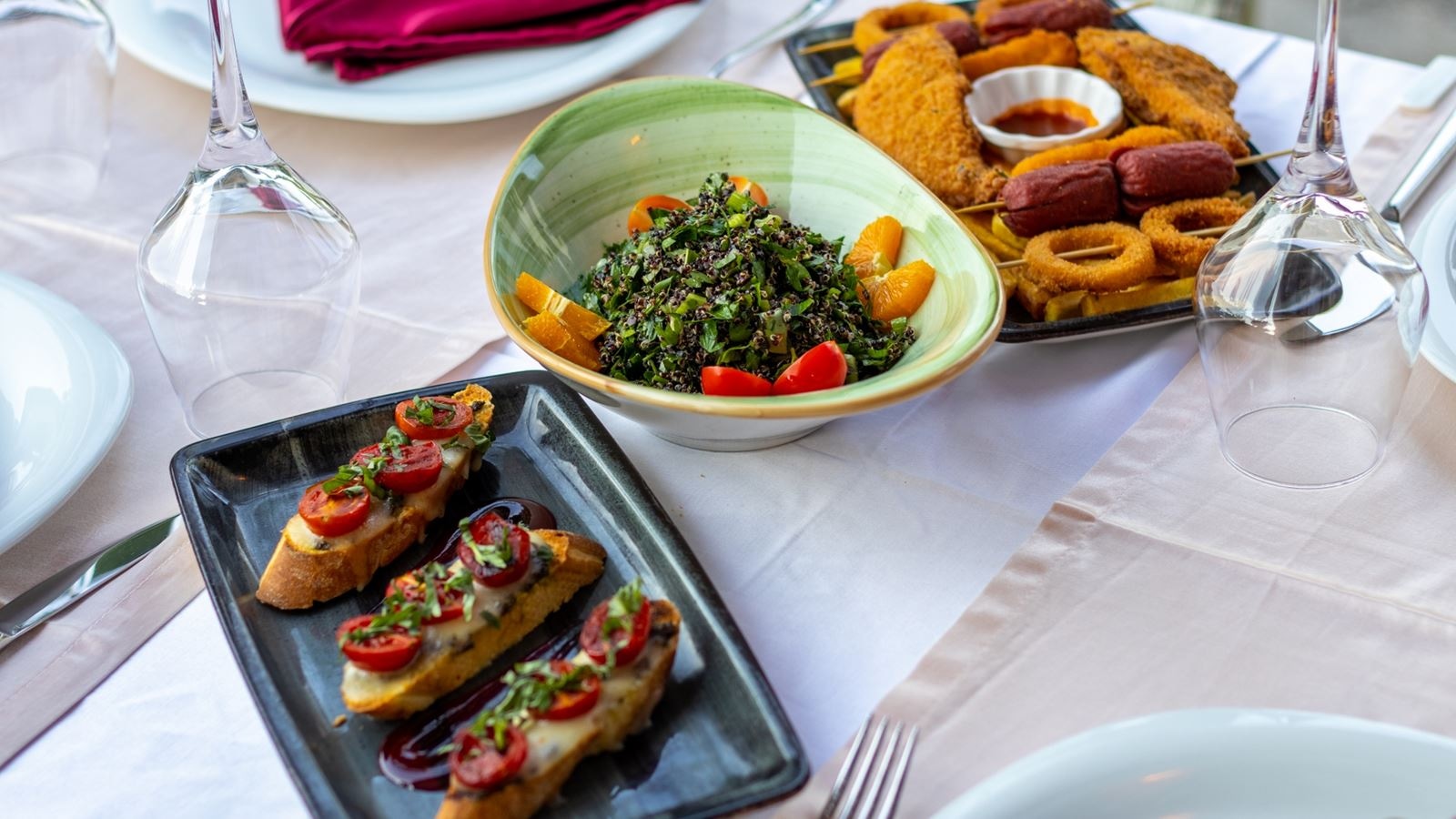 restaurants-restaurant