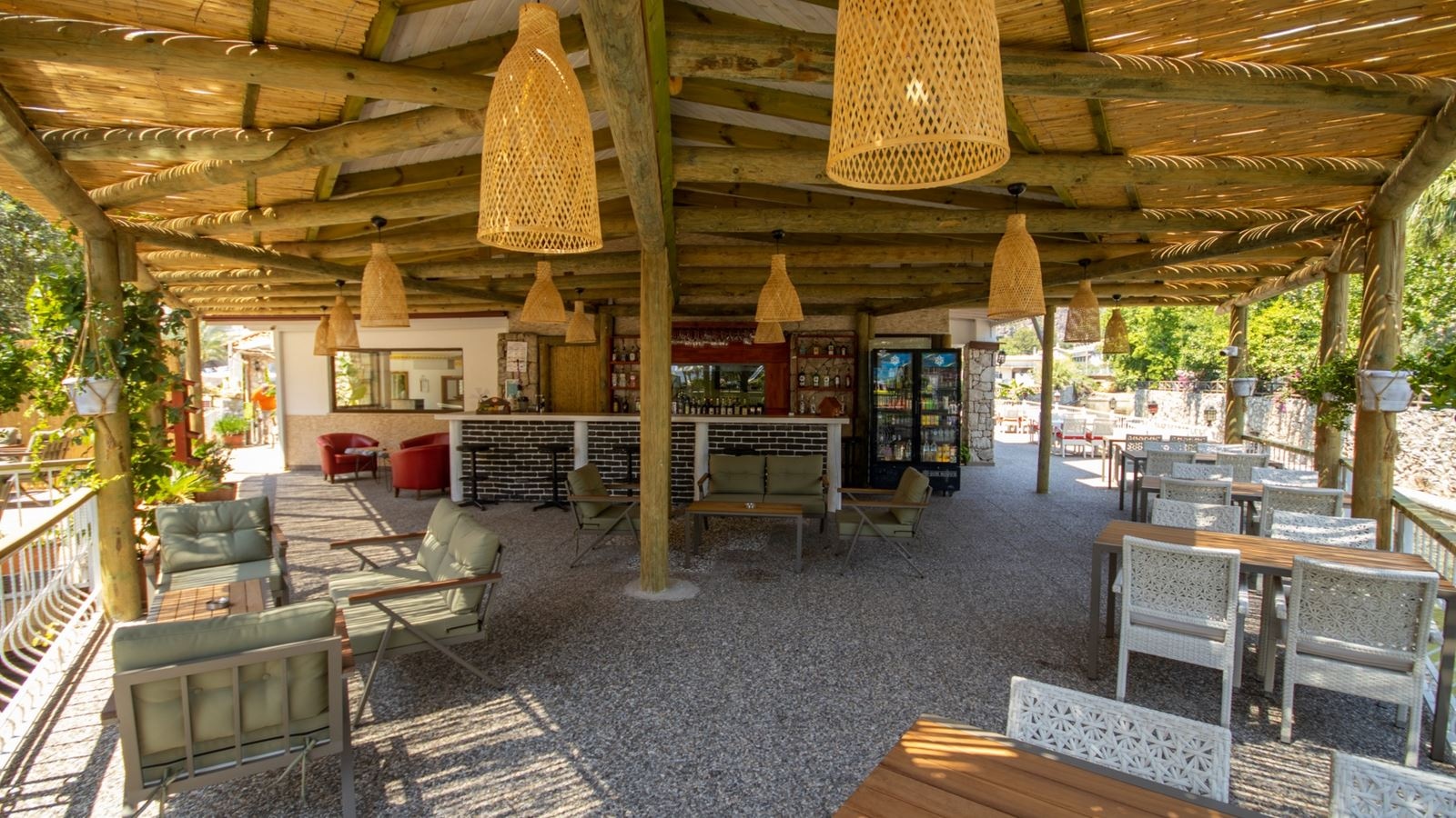 restaurants-restaurant