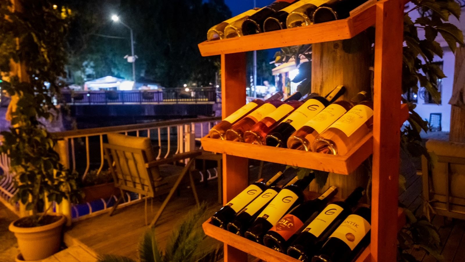 restaurants-restaurant