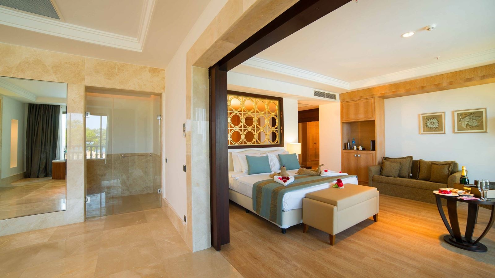 rooms-honeymoon-executive-suite