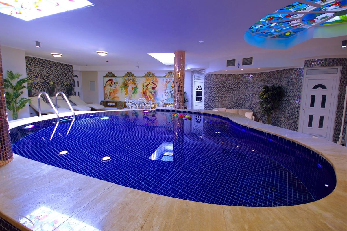pools-indoor-pool