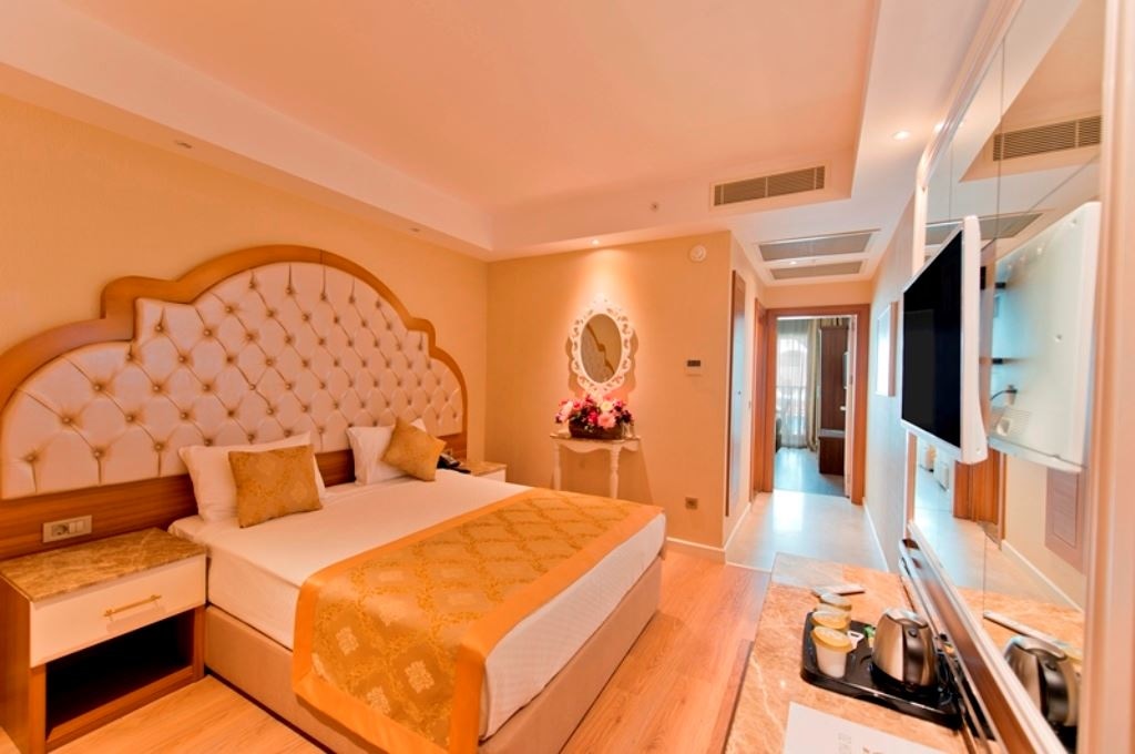 rooms-family-room-2-bedrooms