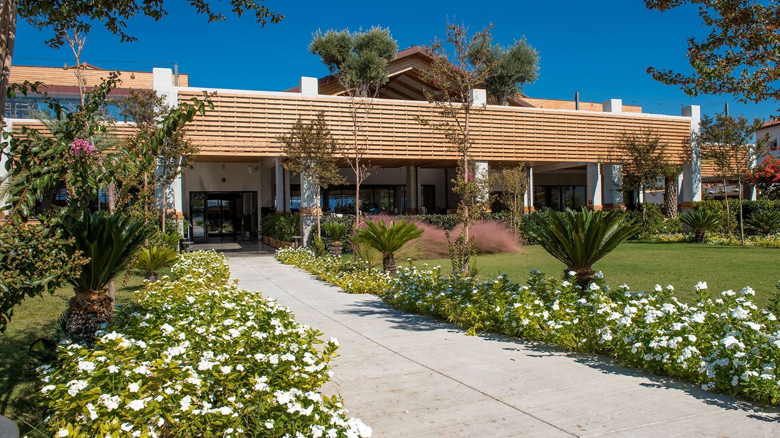 restaurants-begonvil-main-restaurant