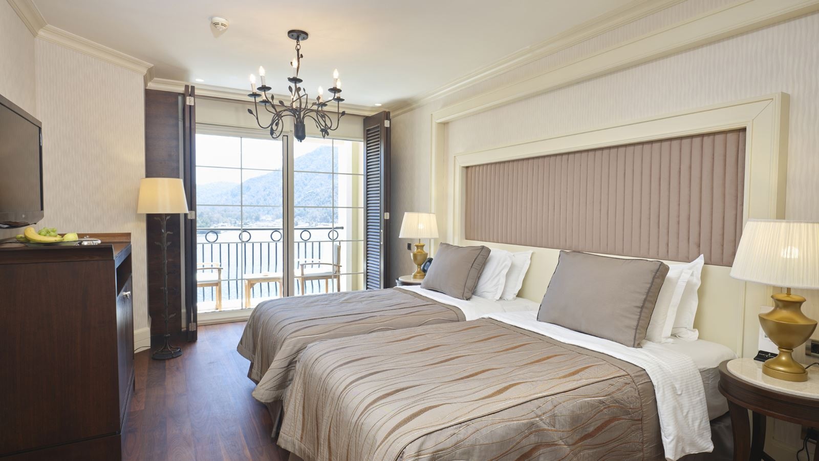 rooms-suite-room-seaview