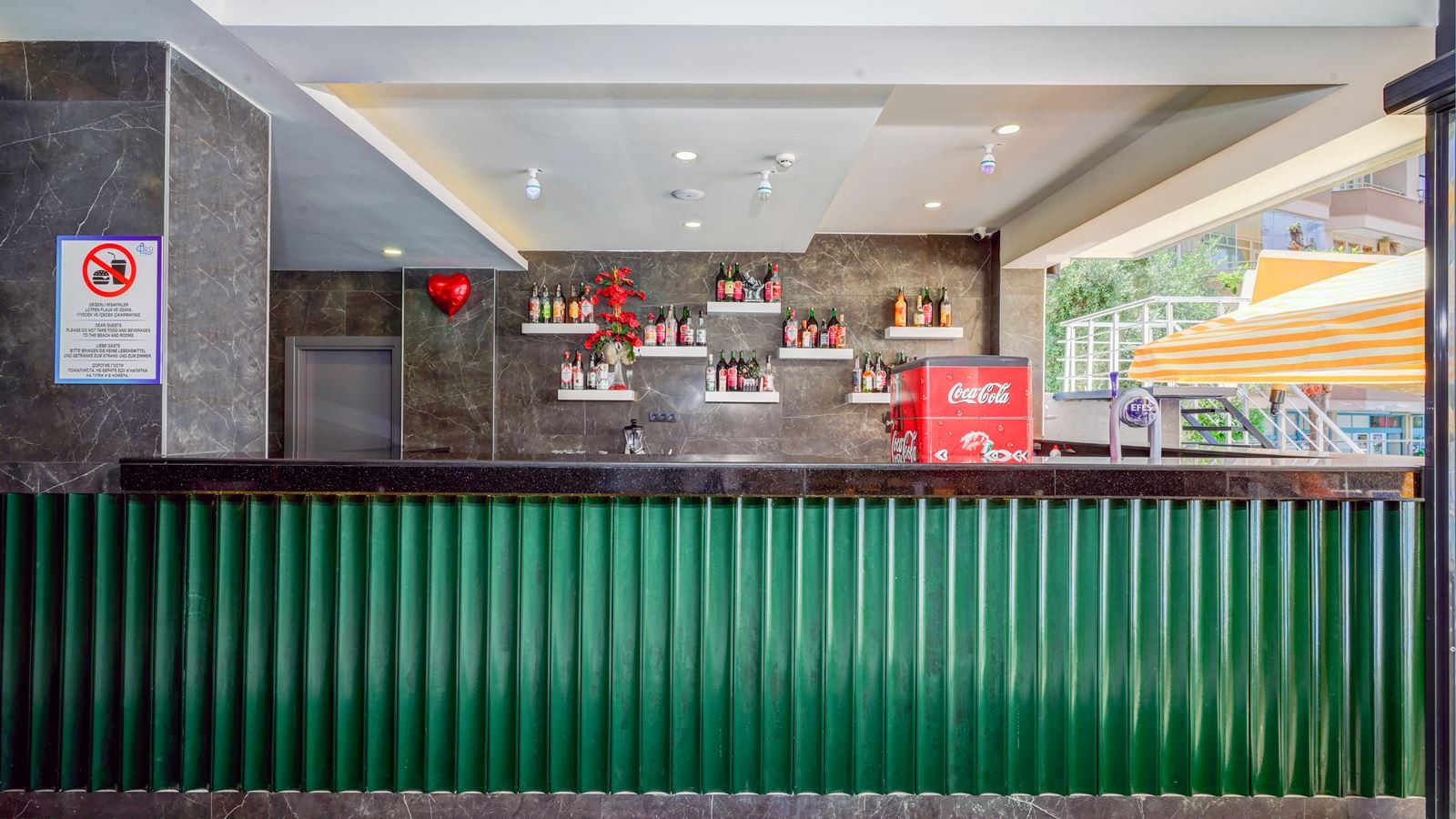 bars-restaurant--bar