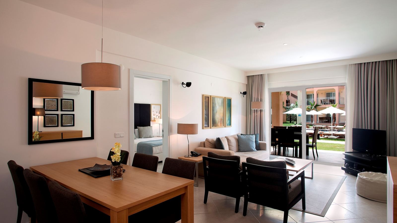 rooms-superior-suite-2-bedrooms-balcony-or-terrace