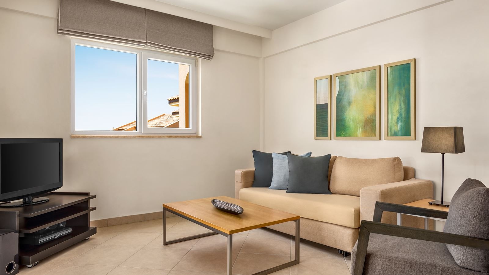 rooms-low-coast-balcony-or-terrace