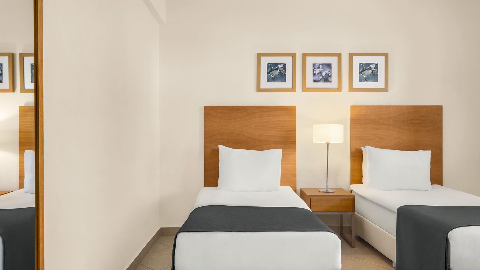 rooms-superior-suite-2-bedrooms-balcony-or-terrace