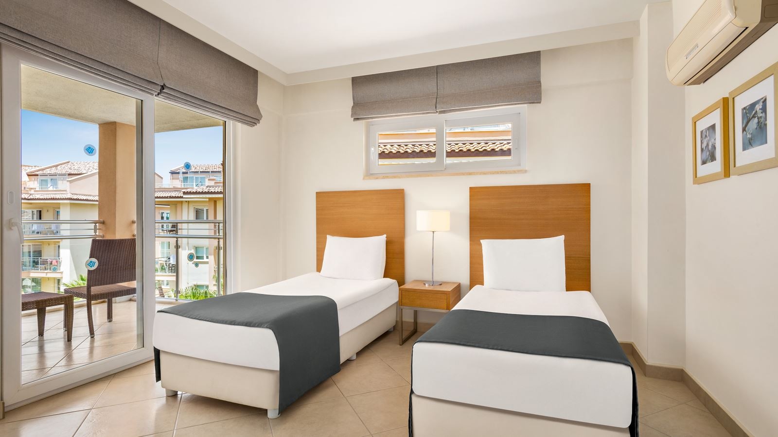 rooms-superior-dublex-suite-2-bedrooms-balcony-or-terrace