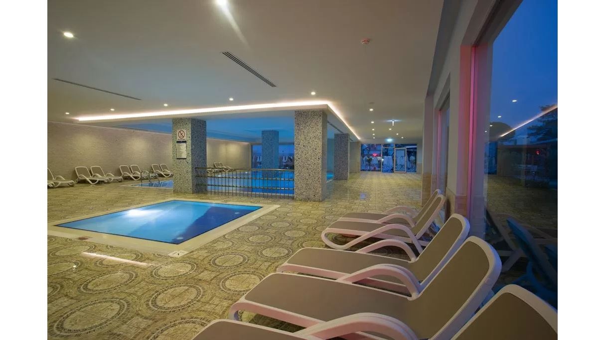 pools-indoor-pool