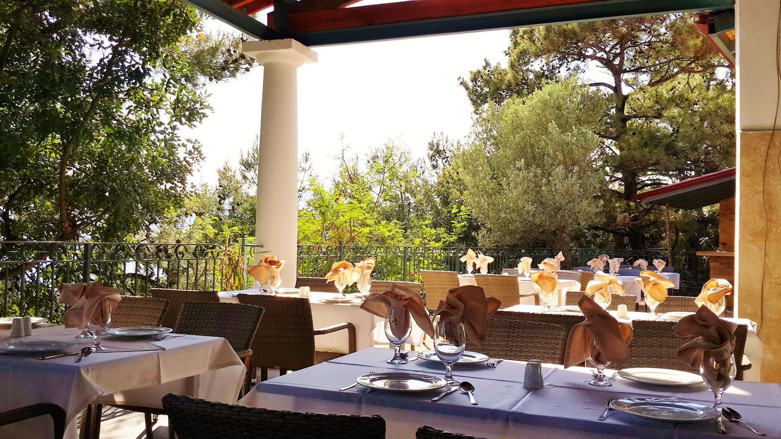 restaurants-main-restaurant