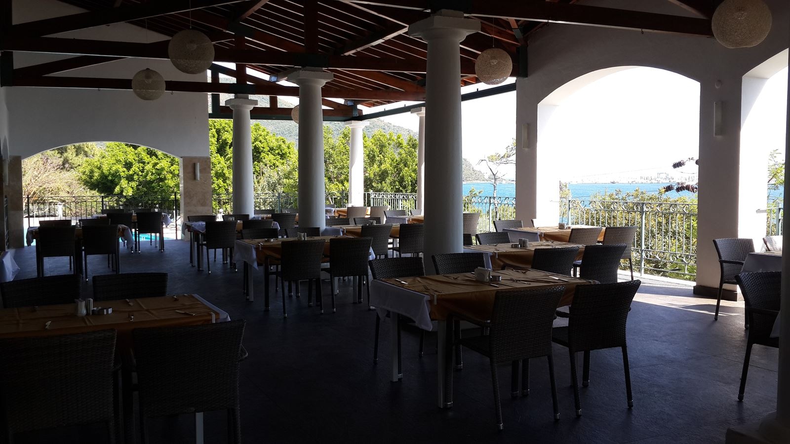 restaurants-main-restaurant