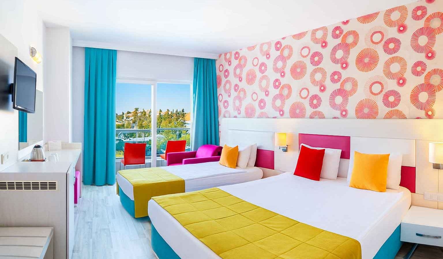 rooms-superior-room-land-view-with-balcony