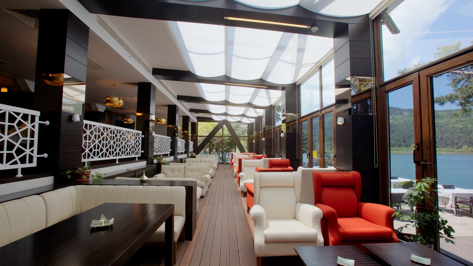 restaurants-restaurant