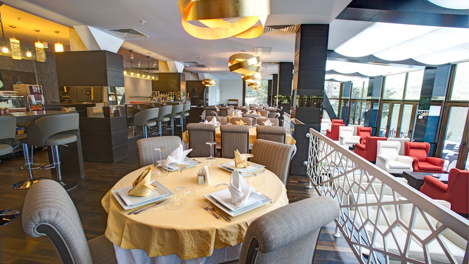 restaurants-restaurant