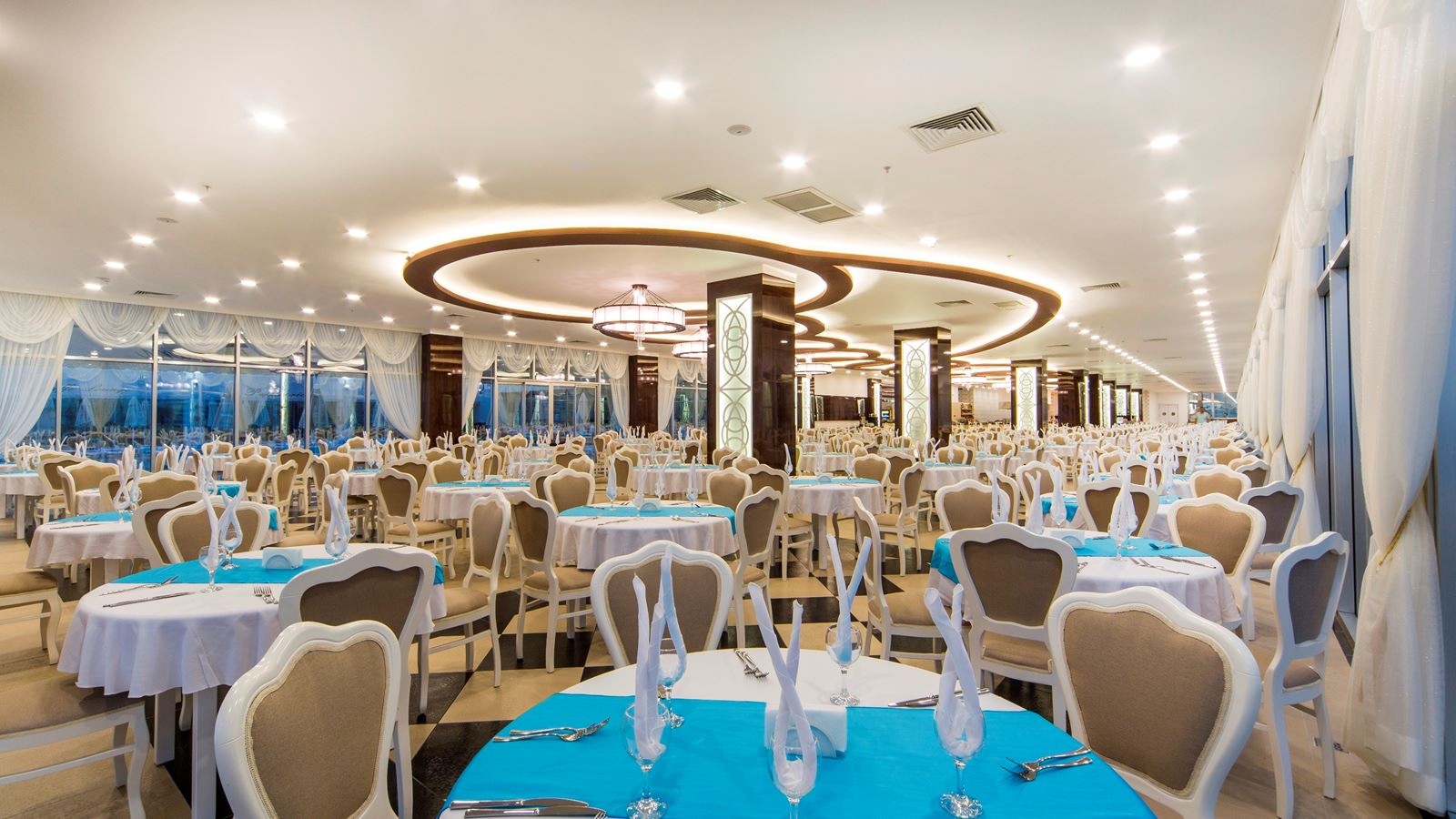 restaurants-main-restaurant