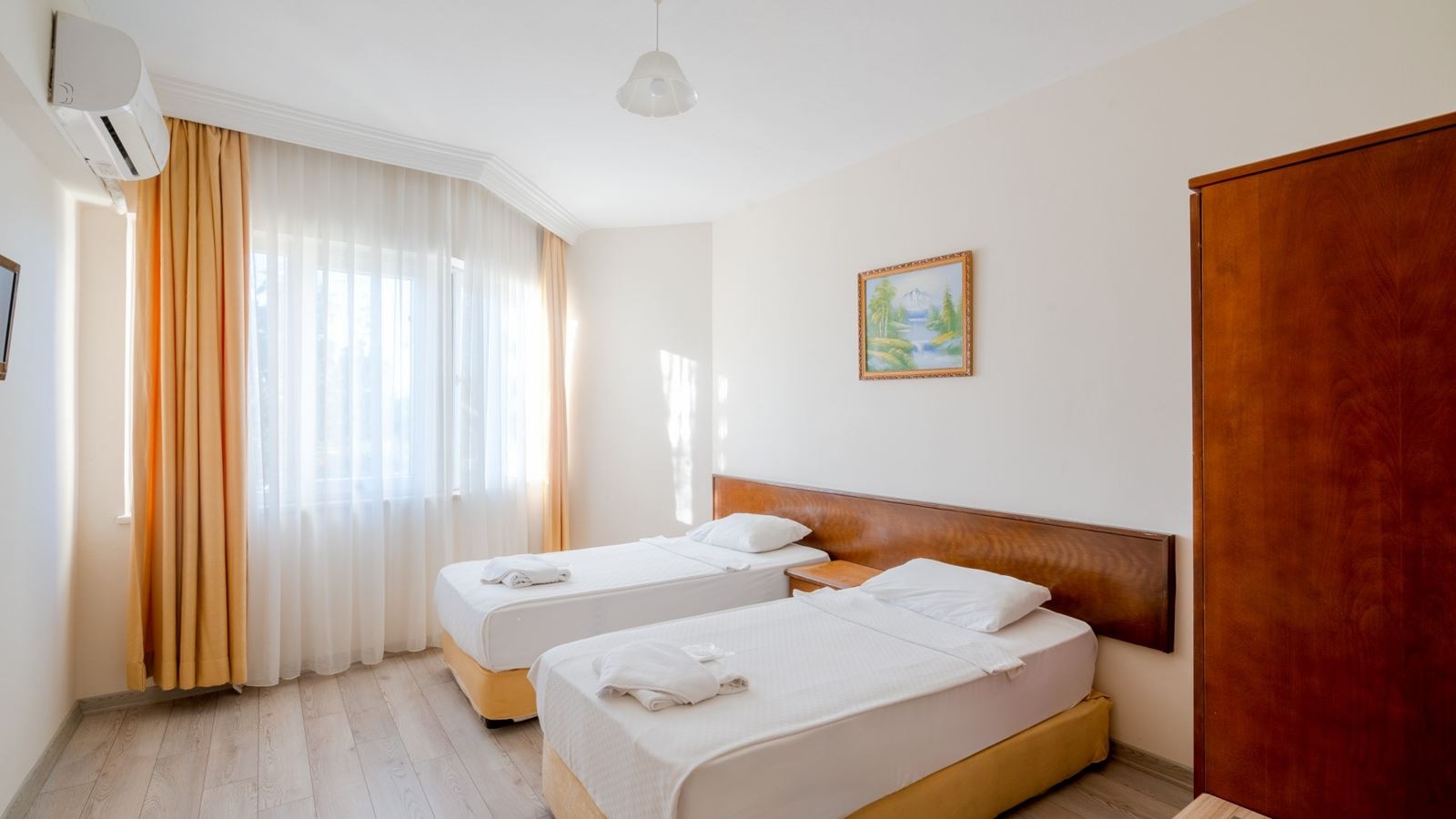 rooms-economy-family-large-room