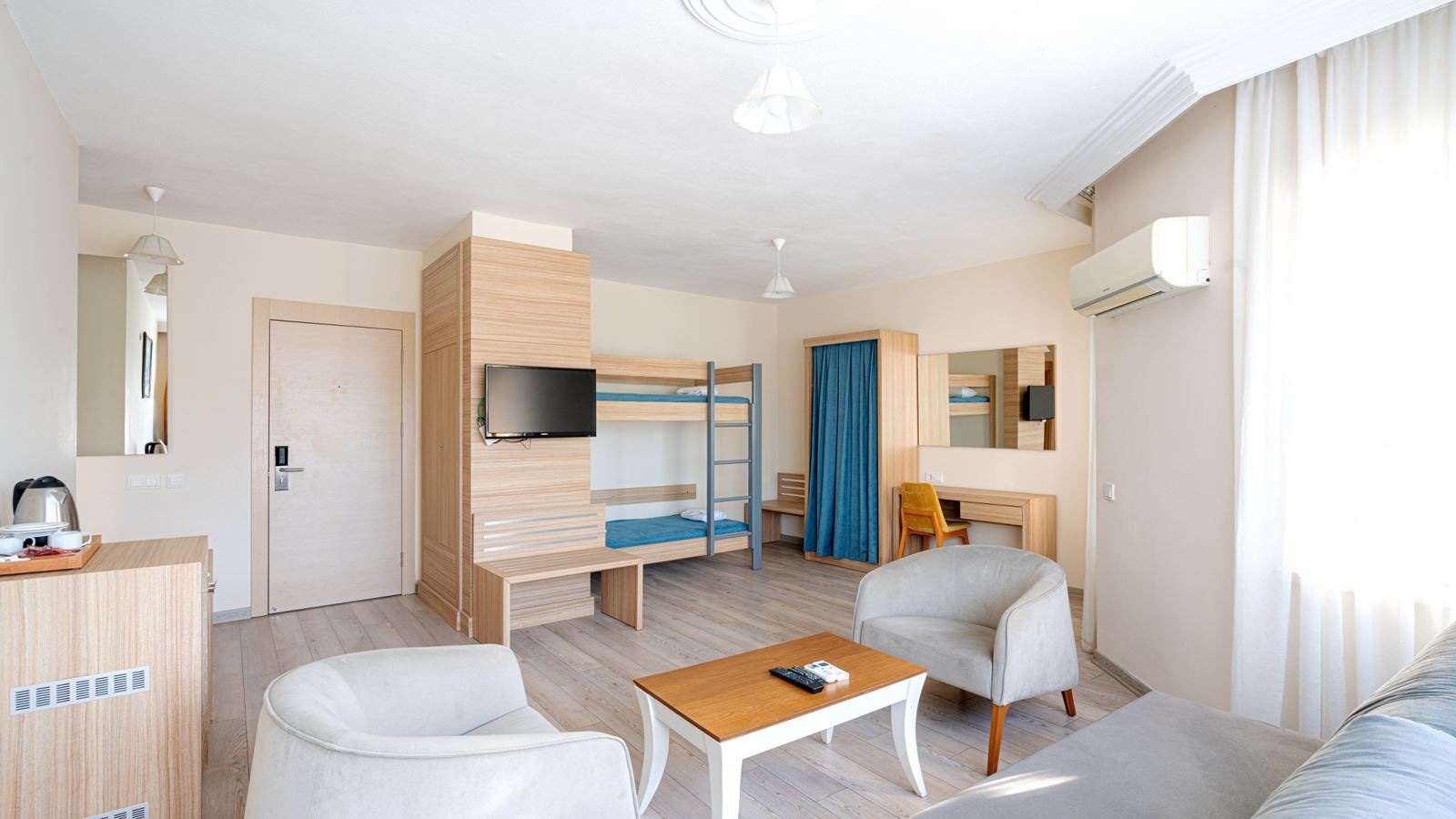 rooms-economy-family-large-room