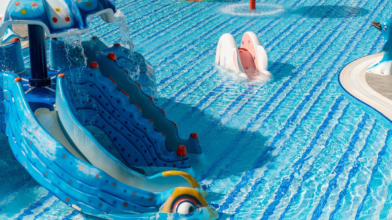 pools-outdoor-childrens-pool