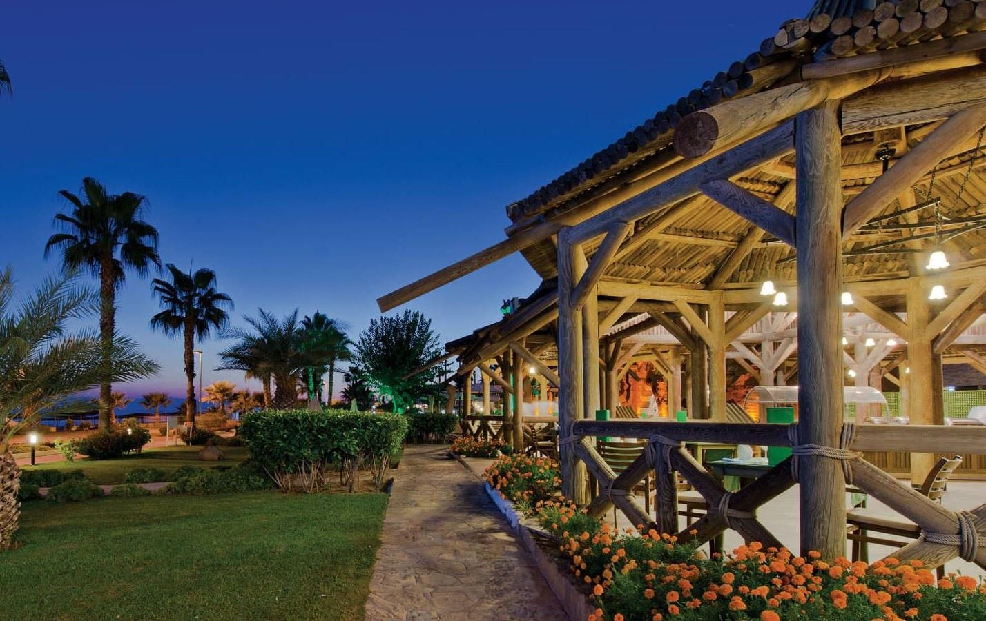 restaurants-azteca-restaurant