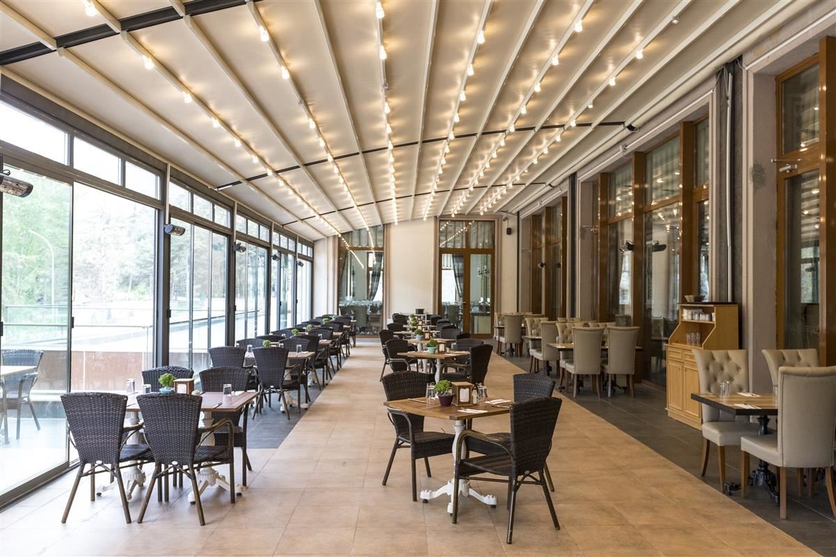 restaurants-restaurant