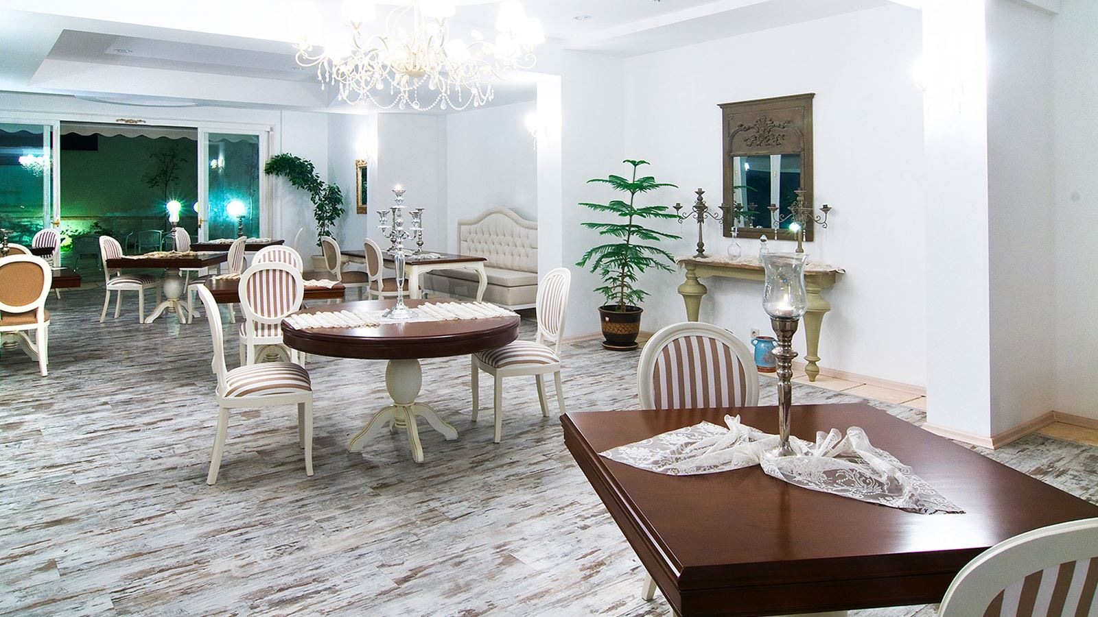 restaurants-main-restaurant