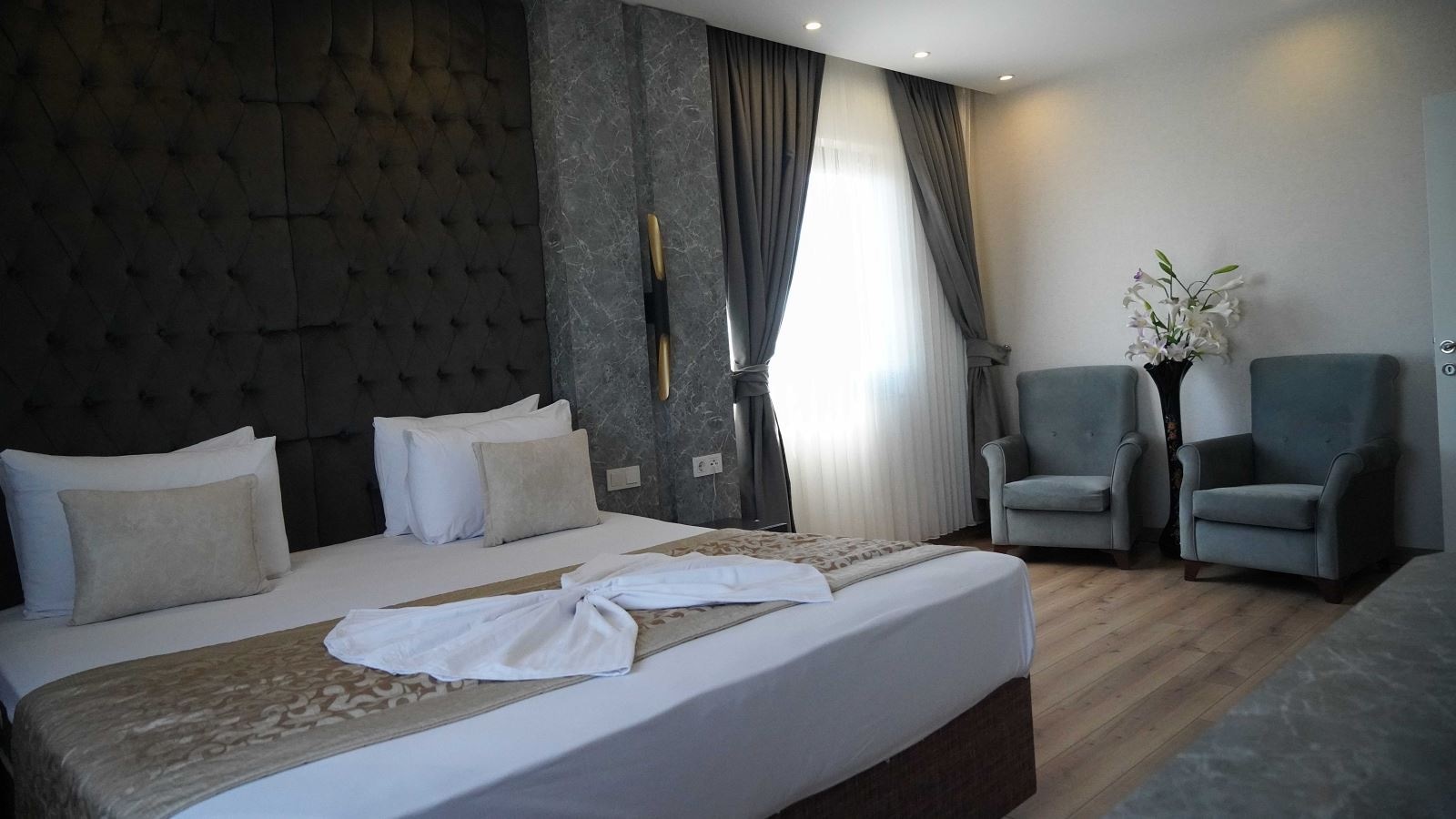 rooms-junior-suit-oda