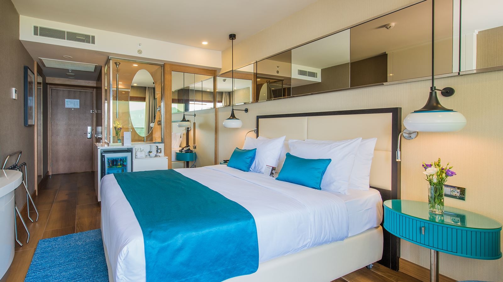 rooms-deluxe-room-sea-view