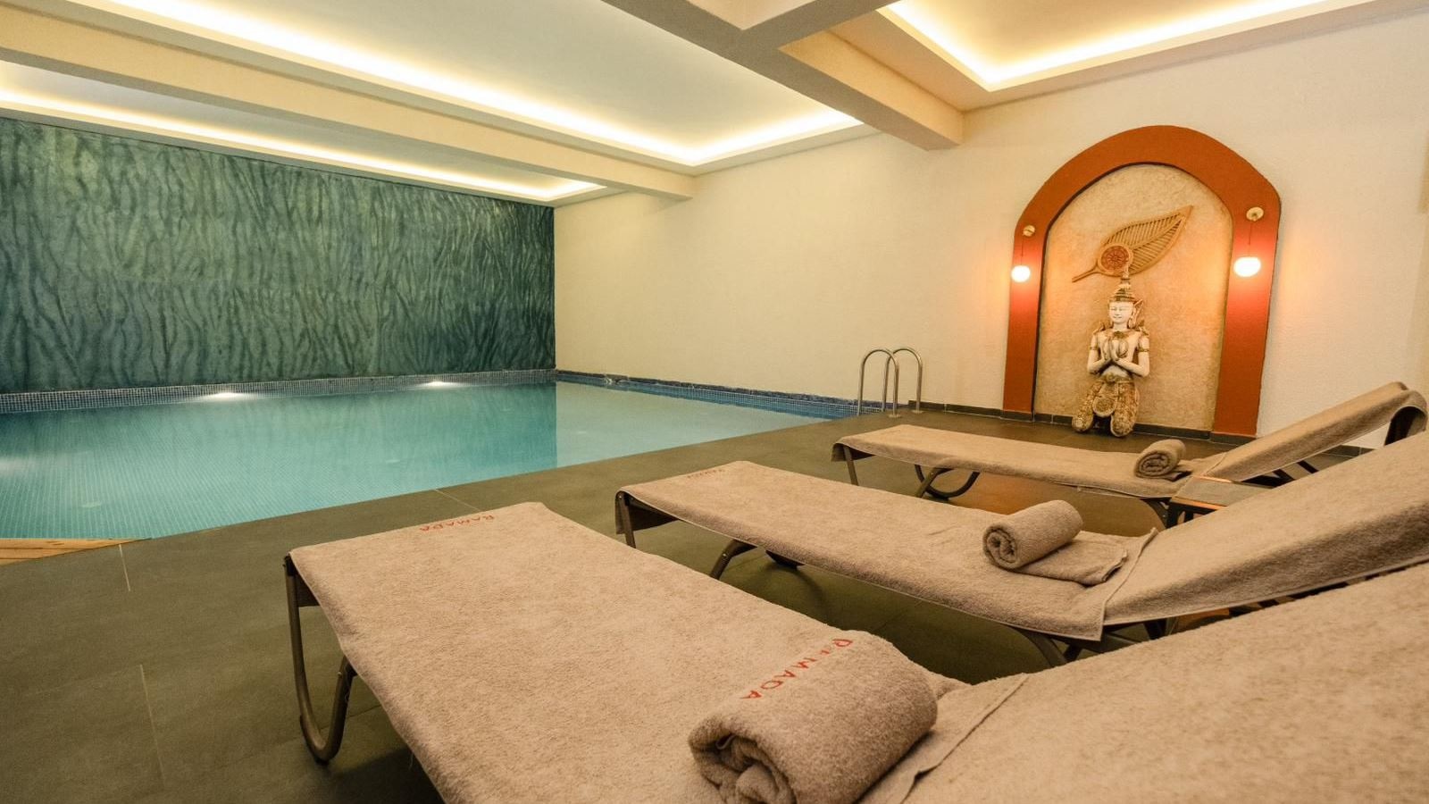 pools-indoor-pool